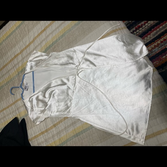 White Satin tie dress - Picture 2 of 2